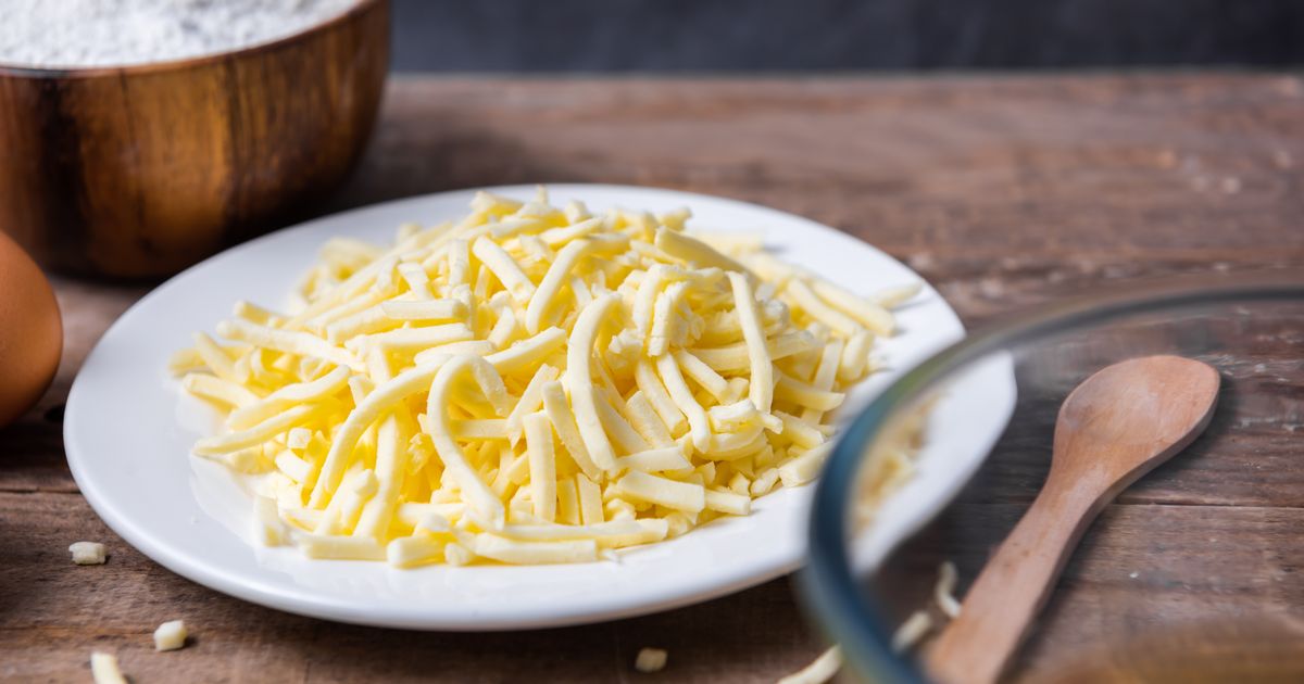 Fitness expert reveals why she never eats grated cheese Fitness expert reveals why she never eats grated cheese