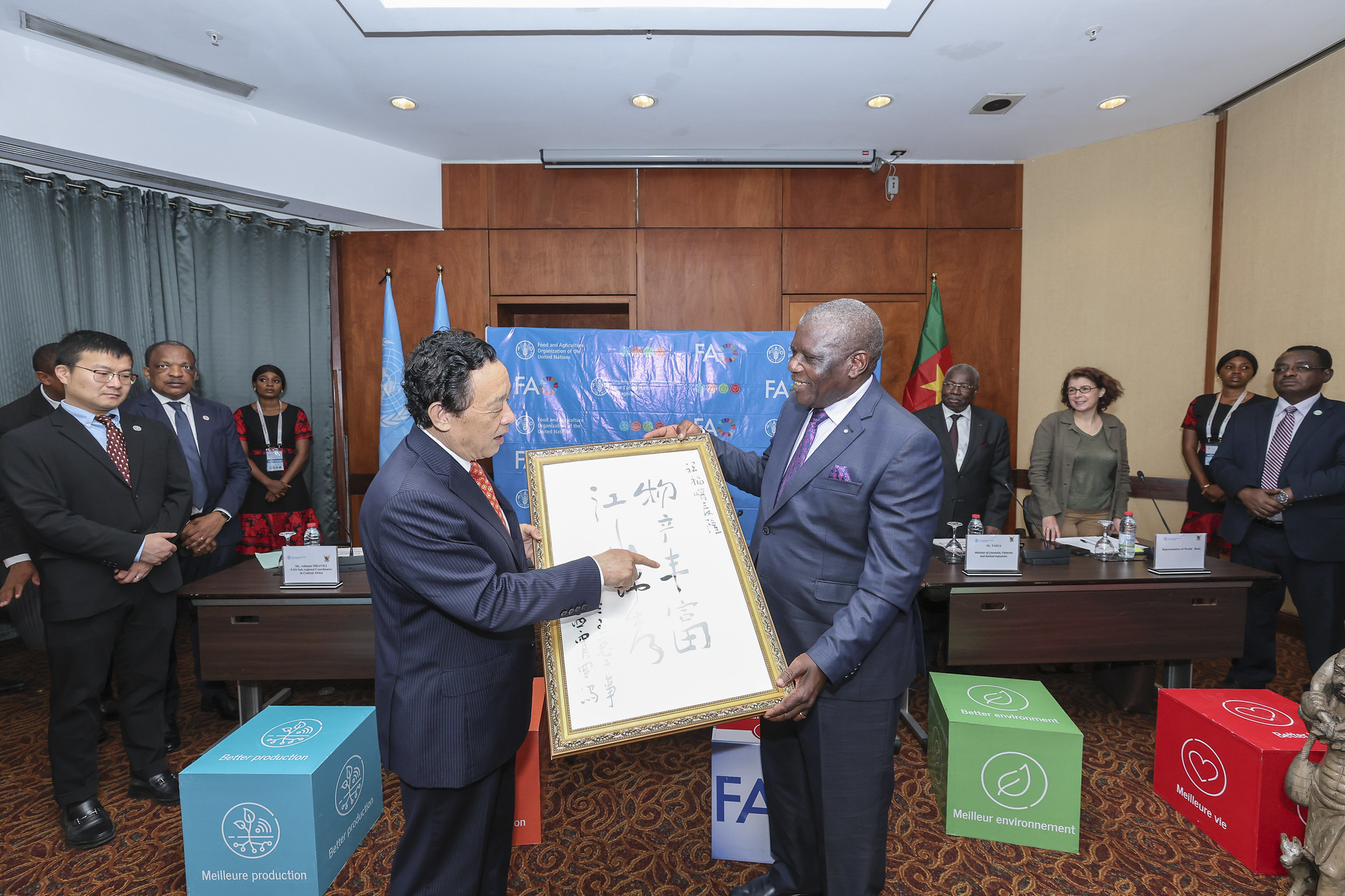 In Cameroon, FAO supports World Bank-funded project targeting nutrition, early warning systems, resilience and capacity-building for small-scale farmers In Cameroon, FAO supports World Bank-funded project targeting nutrition, early warning systems, resilience and capacity-building for small-scale farmers