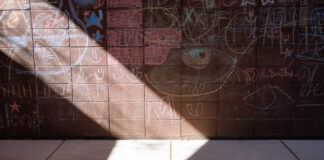 Mental health crisis centers look to provide care that busy ERs can’t Mental health crisis centers look to provide care that busy ERs can't