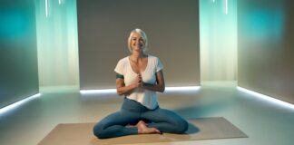A 15-Minute Breathwork Session For Calmer Mornings A 15-Minute Breathwork Session For Calmer Mornings