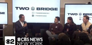 CBS News New York’s Maurice DuBois moderates panel discussion about mental health CBS News New York's Maurice DuBois moderates panel discussion about mental health