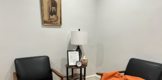 Evanston’s new “Living Room” provides mental health crisis support Living Room provides mental health crisis support Three bedrooms in the house were converted into respite rooms, where individuals can speak one-on-one with trained recovery support specialists.