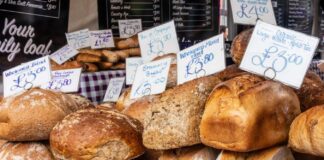Is personalised nutrition better than one-size-fits-all diet advice? PRD023 Freshly baked bread on sale at a farmers