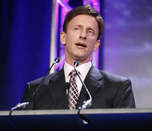 Mark Mastrov, a Fitness Industry Legend, Honored for Storied Career Mark Mastrov, a Fitness Industry Legend, Honored for Storied Career