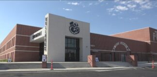 Springdale High School hosts Calipari for mental health event Springdale High School hosts Calipari for mental health event