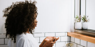 3 Collagen-Restoring Habits To Add To Your Nighttime Routine 3 Collagen-Restoring Habits To Add To Your Nighttime Routine