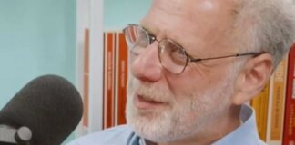 Doctor debunks 10,000 steps a day target and explains science behind exercise trend Doctor debunks 10,000 steps a day target and explains science behind exercise trend