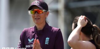 England to introduce minimum fitness standards under coach Charlotte Edwards England to introduce minimum fitness standards under coach Charlotte Edwards