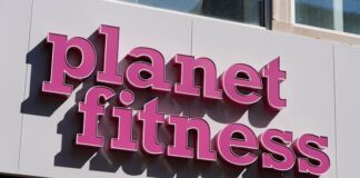 Gym chain lets teens work out free during summer break