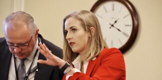 Lawmakers fire Oklahoma mental health commissioner against governor’s wishes Lawmakers fire Oklahoma mental health commissioner against governor’s wishes