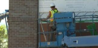 Mother helps construction workers address mental health, drug abuse and suicides Mother helps construction workers address mental health, drug abuse and suicides