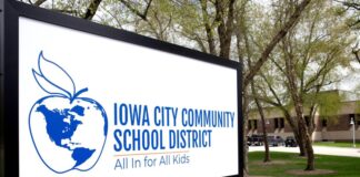 Teachers, paras, nutrition services and secretaries receive wage increases in Iowa City schools Teachers, paras, nutrition services and secretaries receive wage increases in Iowa City schools