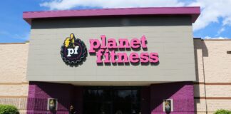 Indiana woman charged after man’s body discovered in gym tanning bed Indiana woman charged after man's body discovered in gym tanning bed