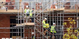 Kent builders say isolation impacts mental health in construction Kent builders say isolation impacts mental health in construction