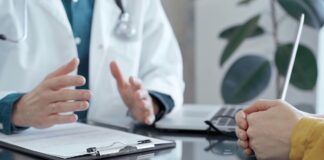Nutrition education requirement for medical schools long overdue, expert says A doctor talks to a patient.