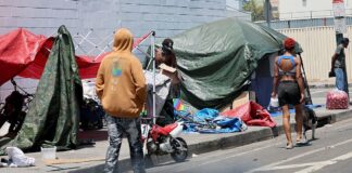 Trump Pushes Policies That ‘Treat Homelessness and Mental Illness as a Crime’ Trump Pushes Policies That 'Treat Homelessness and Mental Illness as a Crime'