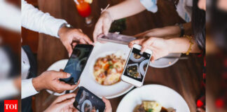Eat what you scroll? Social media-driven trends influencing food choices Eat what you scroll? Social media-driven trends influencing food choices
