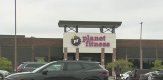 Man allegedly attacks West Bloomfield Planet Fitness staff, leads police on chase Man allegedly attacks West Bloomfield Planet Fitness staff, leads police on chase