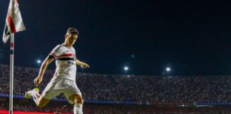 Ex-Chelsea midfielder Oscar in hospital after abnormal fitness test Copy Link