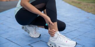 11 Symptoms of Low Magnesium Dietitians Say You Should Know 11 Symptoms of Low Magnesium Dietitians Say You Should Know