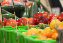 Dietitian explains how to stick with healthy eating habits going into new year Dietitian explains how to stick with healthy eating habits going into new year