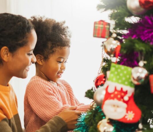 Tips for families to navigate eating, physical activity and sleep Tips for families to navigate eating, physical activity and sleep