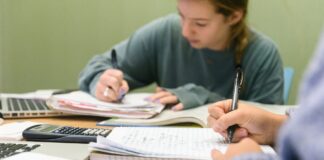 Tips to Manage End-of-Semester and Holiday Stress Tips to Manage End-of-Semester and Holiday Stress