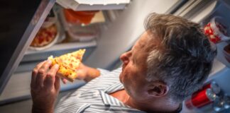 Not eating 3 hours before bed improves heart health, Northwestern study finds Not eating 3 hours before bed improves heart health, Northwestern study finds