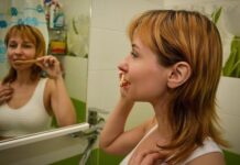 US dentist lists 7 habits to quit to improve oral health; explains why one should not rinse mouth after brushing Comscore tracker