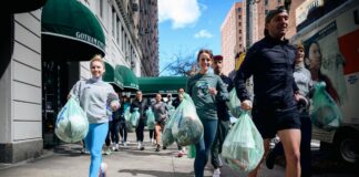 ‘Plogging’ fitness trend taking over NYC’s dirty streets 'Plogging' fitness trend taking over NYC's dirty streets
