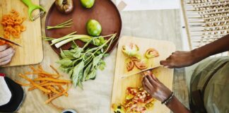 Cooking for One? These 8 Habits Make Eating Healthy So Much Easier Cooking for One? These 8 Habits Make Eating Healthy So Much Easier