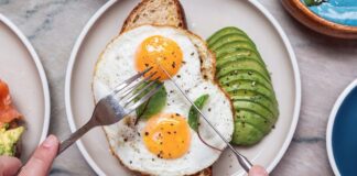 Study Links 2 Simple Eating Habits to Lasting Lower Weight : ScienceAlert Study Links 2 Simple Eating Habits to Lasting Lower Weight : ScienceAlert