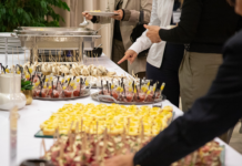 ‘Snacking surge’ and healthier breaks among workplace eating trends ‘Snacking surge’ and healthier breaks among workplace eating trends