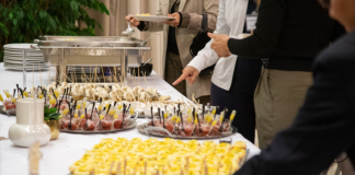 ‘Snacking surge’ and healthier breaks among workplace eating trends ‘Snacking surge’ and healthier breaks among workplace eating trends