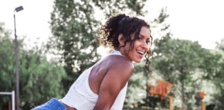 58-Year-Old Trainer Who Looks 38 Reveals Top 4 Habits for Healthy Aging 58-Year-Old Trainer Who Looks 38 Reveals Top 4 Habits for Healthy Aging
