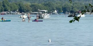 Healthy swimming habits Health officials say rinsing off before and after swimming is key to minimizing gastrointestinal issues. (Spectrum News 1)