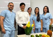 The UIS School of Nutrition and Dietetics Promotes Healthy Habits and Leads a Culinary Experience as Part of the #VitalSerProfesorUIS Initiative Profesor y estudiantes de nutrición